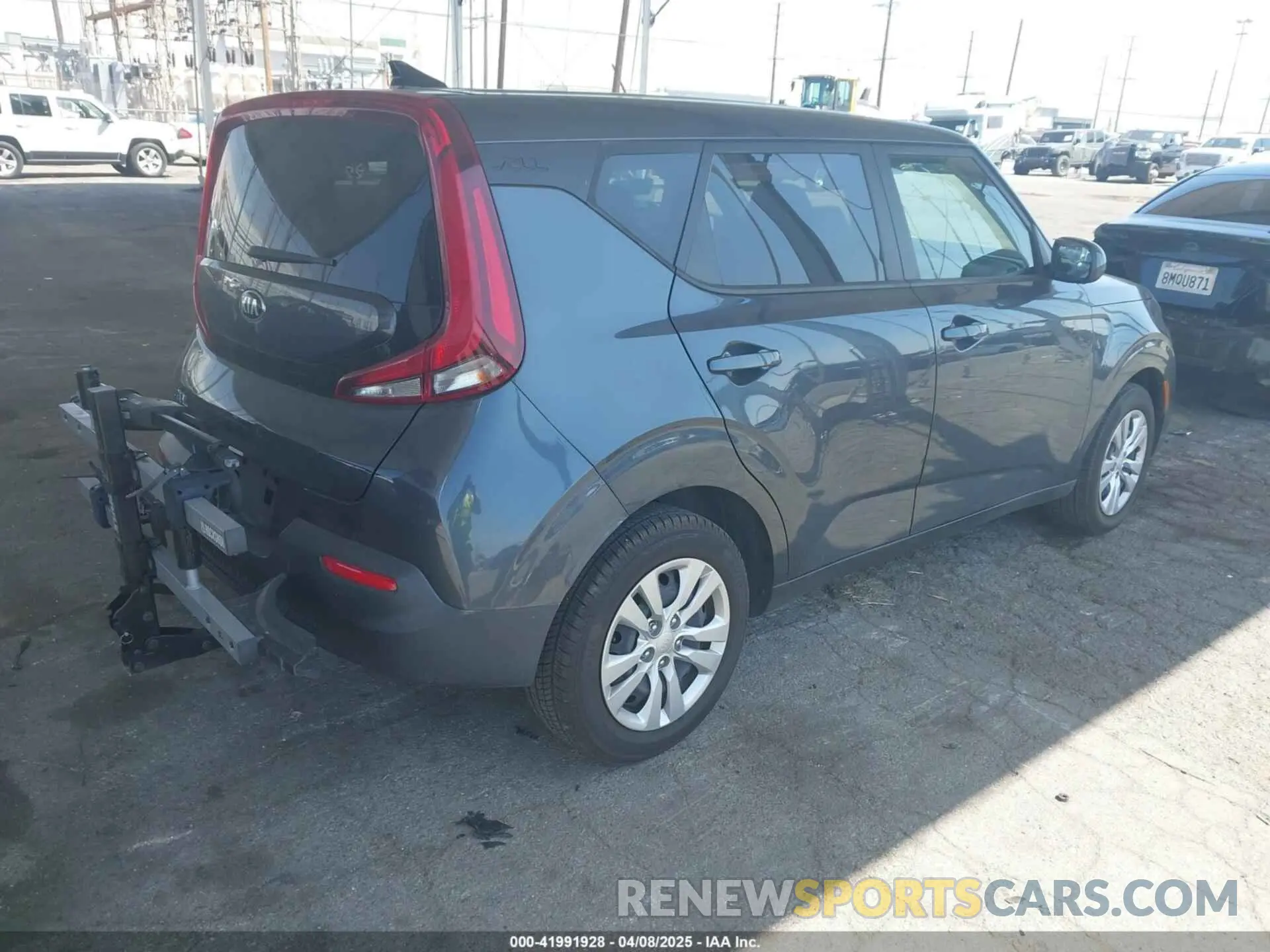 4 fotografías del automóvil dañado KNDJ23AU2L7715620 KIA SOUL 2020