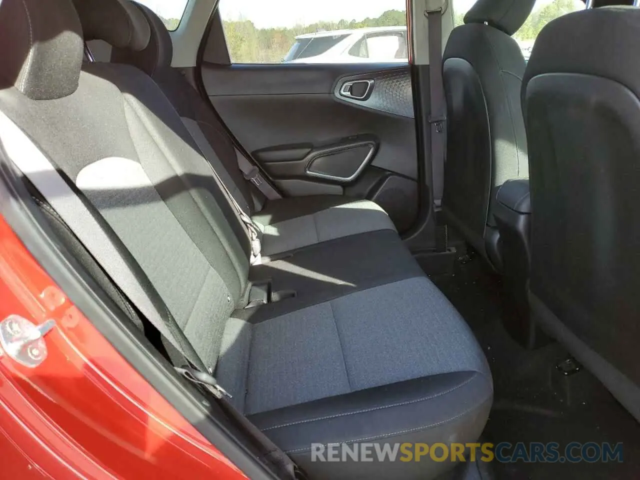 11 fotografías del automóvil dañado KNDJ23AU2L7726228 KIA SOUL 2020