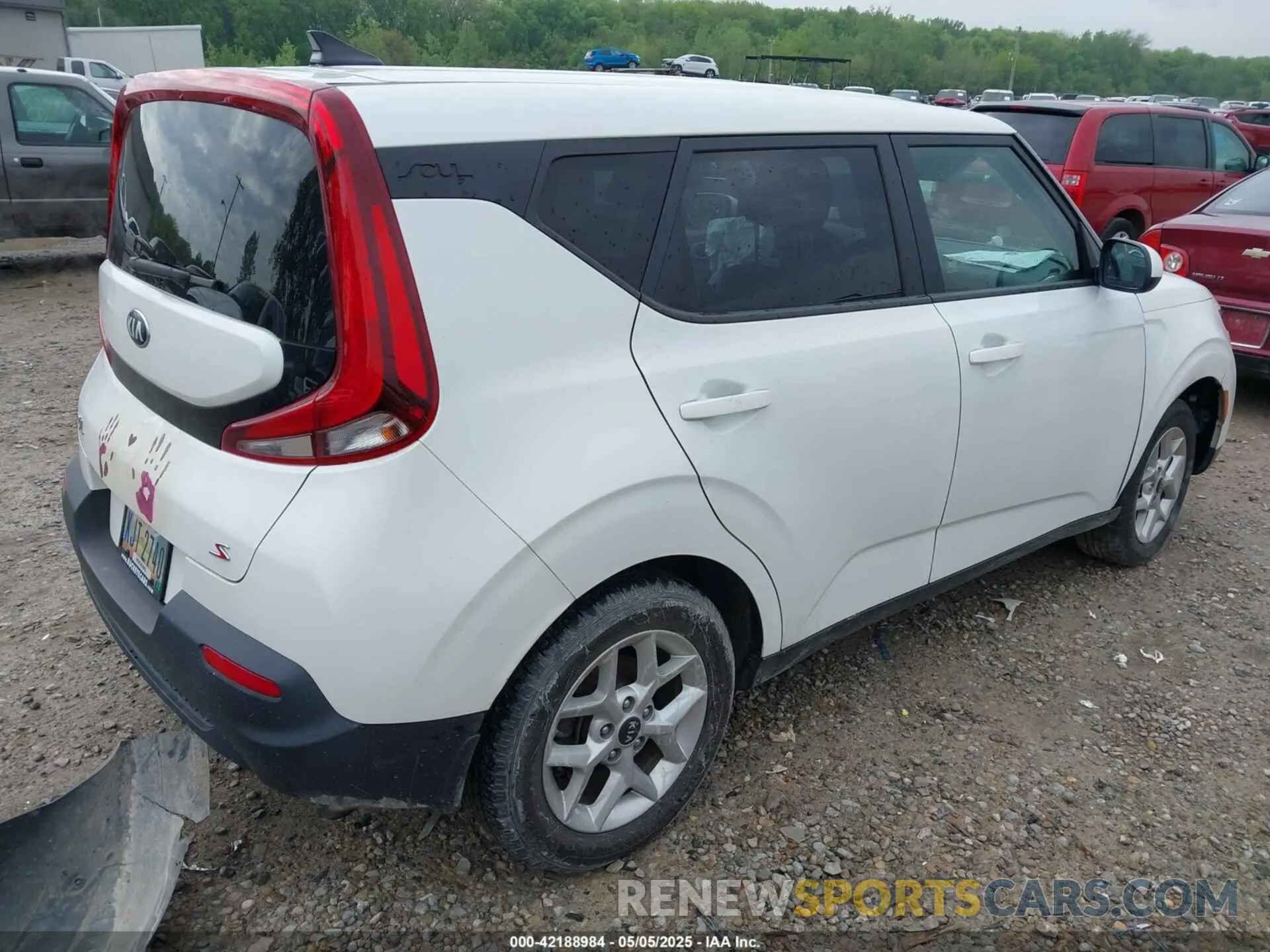 4 fotografías del automóvil dañado KNDJ23AU3L7017808 KIA SOUL 2020