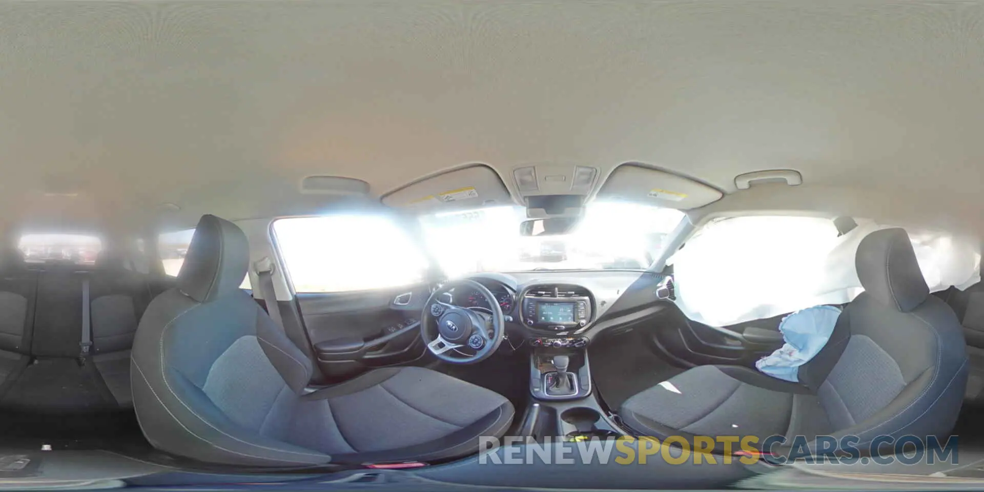 14 fotografías del automóvil dañado KNDJ23AU3L7019039 KIA SOUL 2020