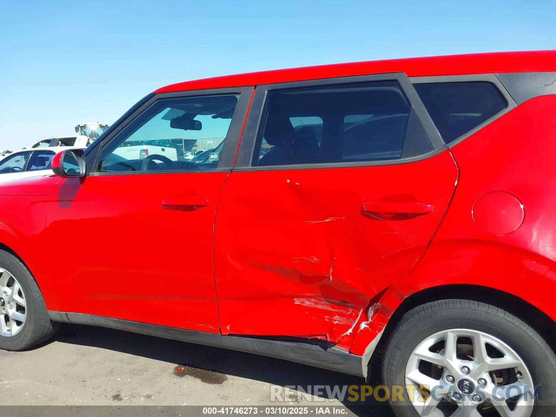 14 fotografías del automóvil dañado KNDJ23AU3L7025665 KIA SOUL 2020