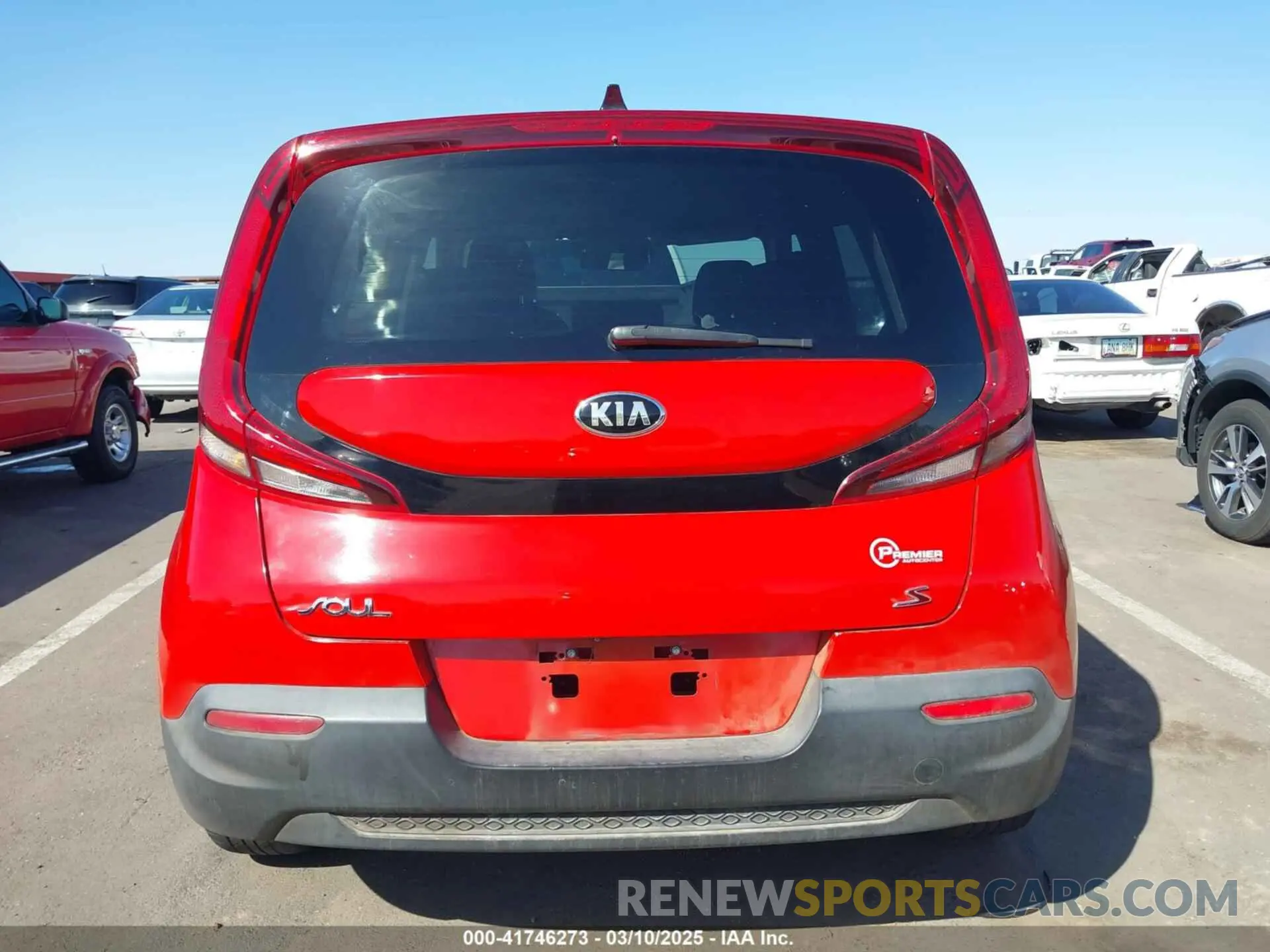 16 fotografías del automóvil dañado KNDJ23AU3L7025665 KIA SOUL 2020