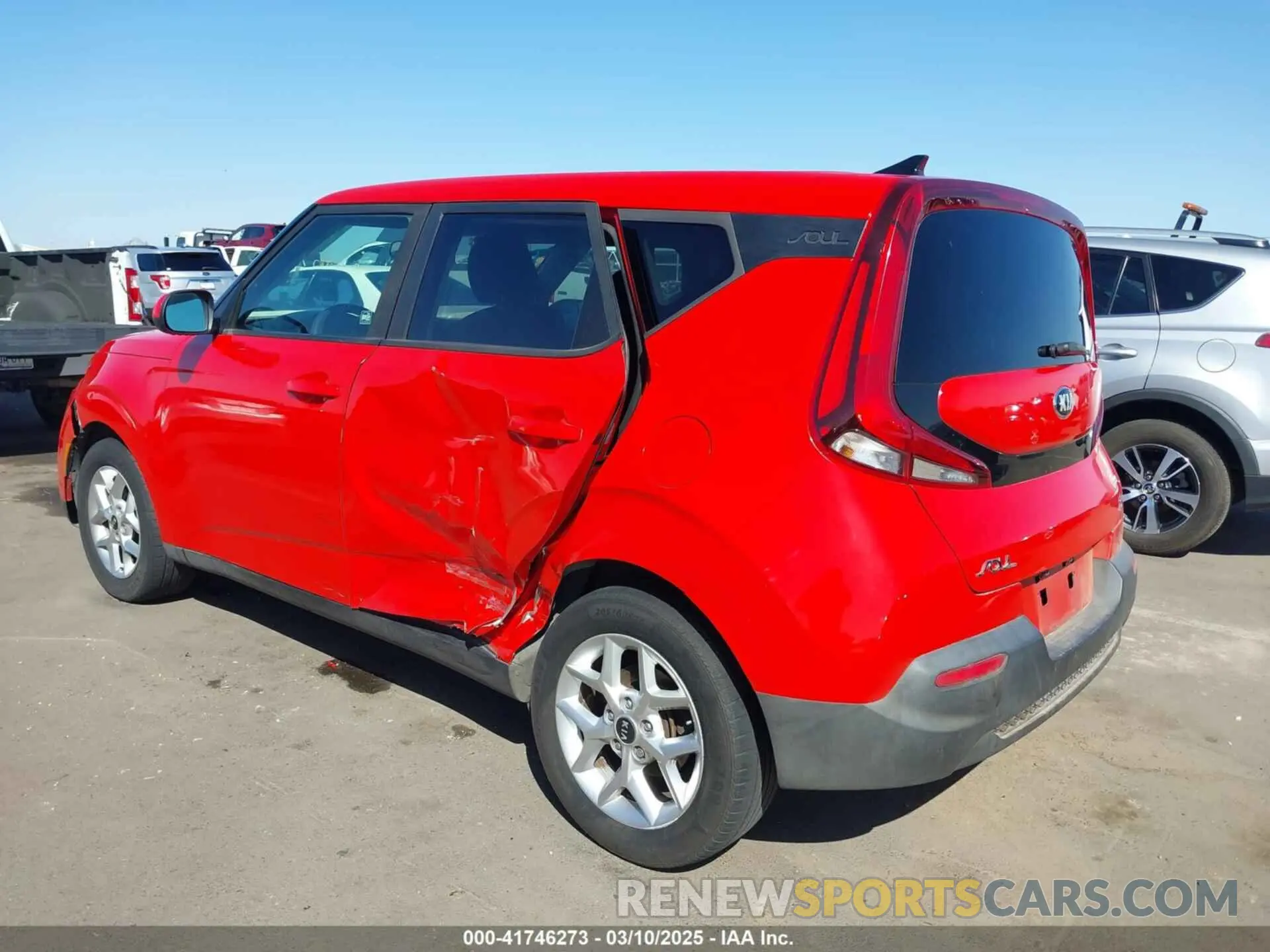 3 fotografías del automóvil dañado KNDJ23AU3L7025665 KIA SOUL 2020