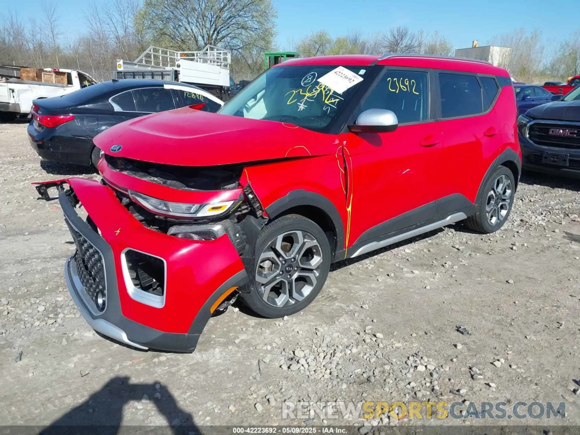 2 fotografías del automóvil dañado KNDJ23AU3L7029506 KIA SOUL 2020