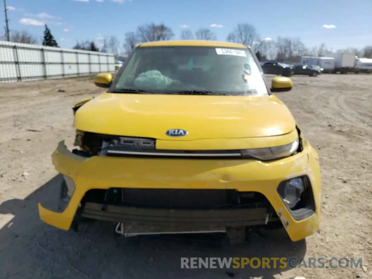 5 fotografías del automóvil dañado KNDJ23AU3L7067818 KIA SOUL 2020