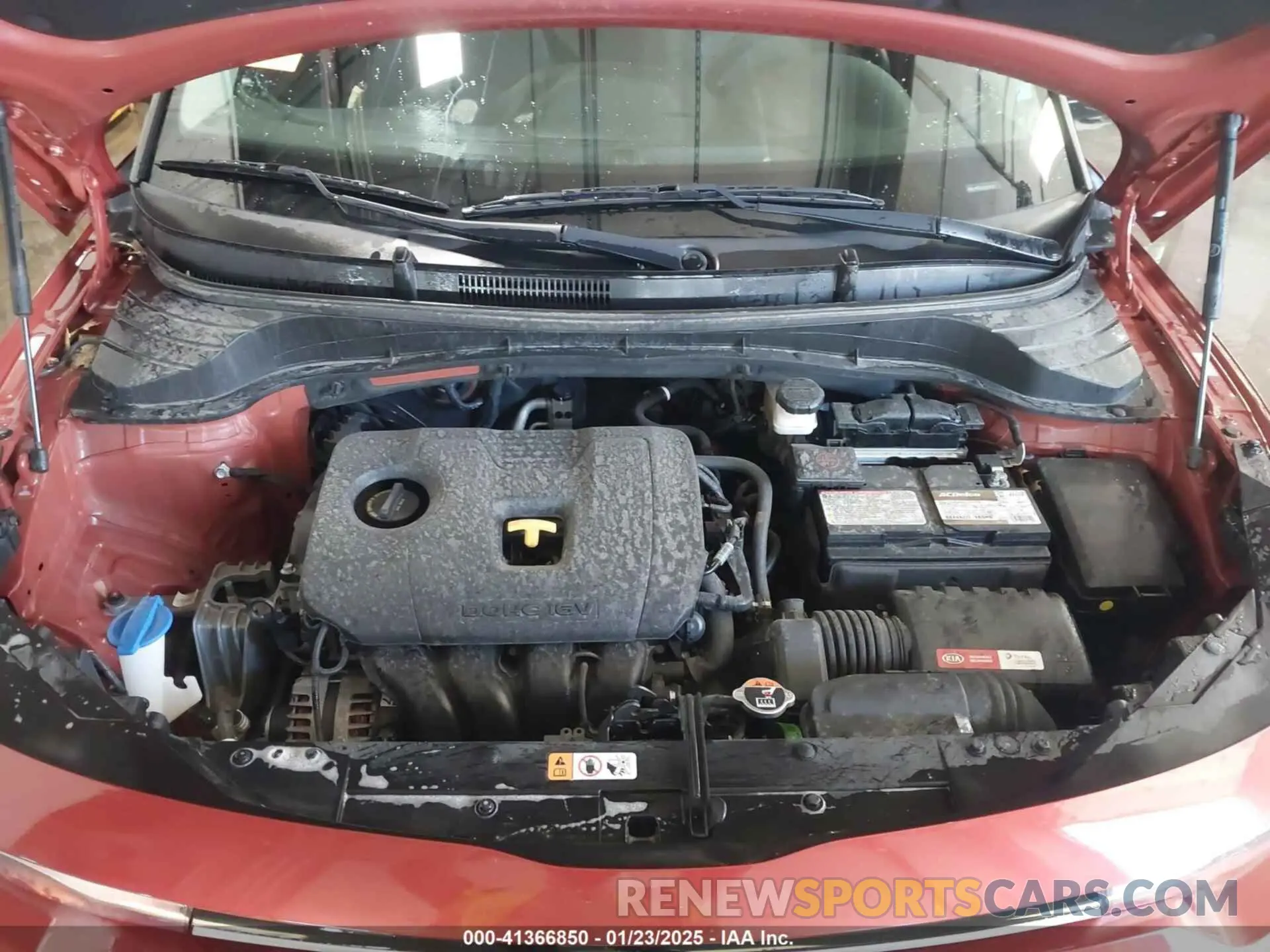 10 fotografías del automóvil dañado KNDJ23AU3L7077717 KIA SOUL 2020