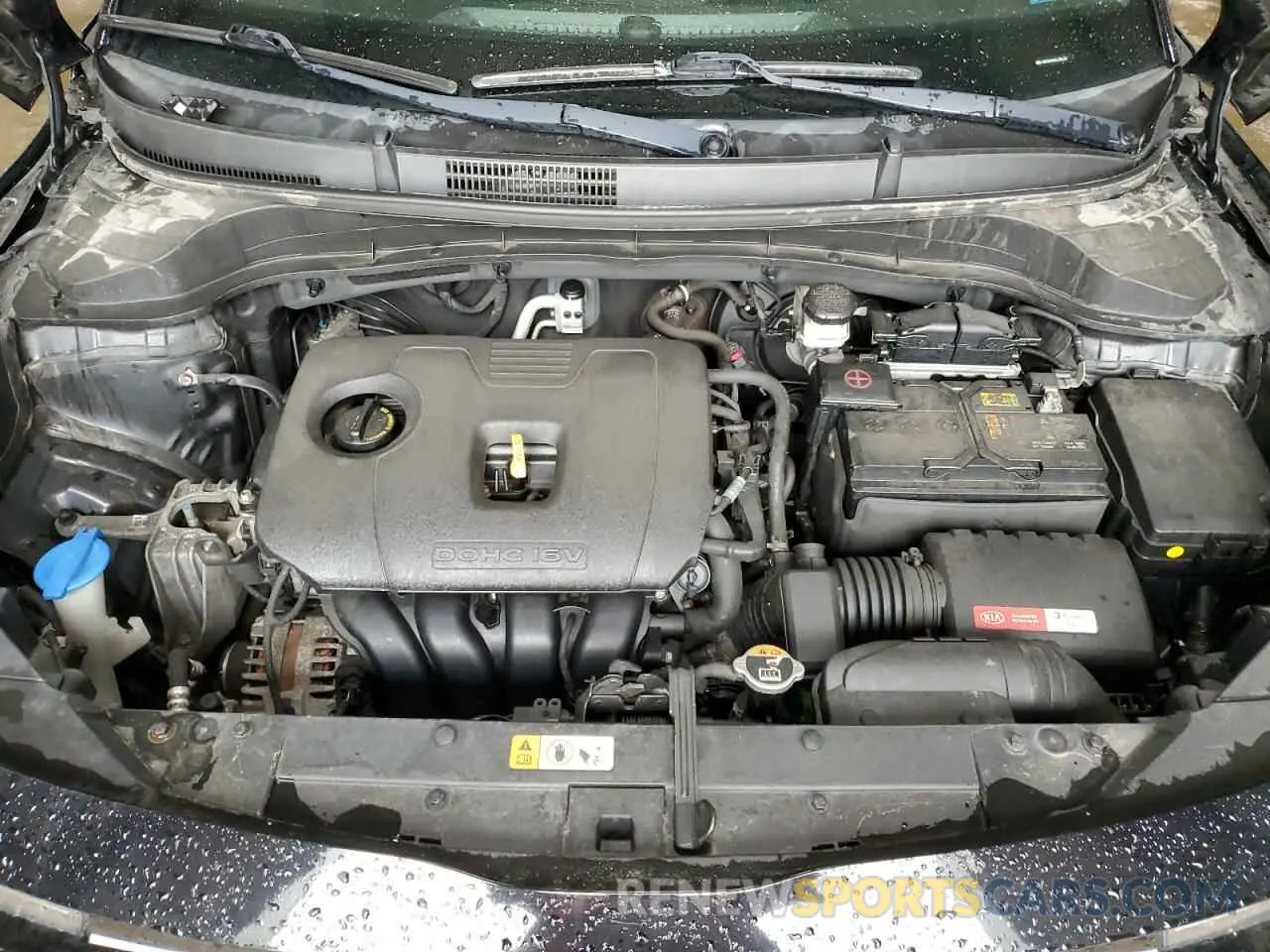 12 fotografías del automóvil dañado KNDJ23AU3L7083341 KIA SOUL 2020