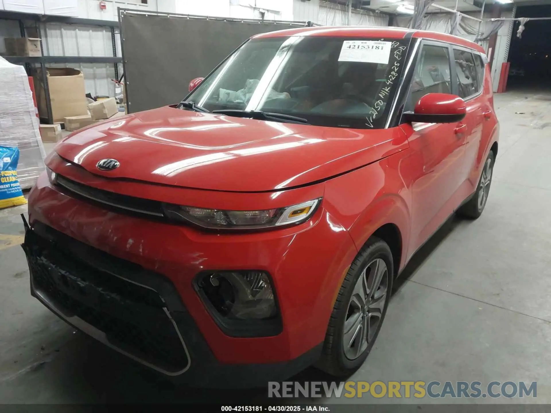 2 fotografías del automóvil dañado KNDJ23AU3L7702150 KIA SOUL 2020