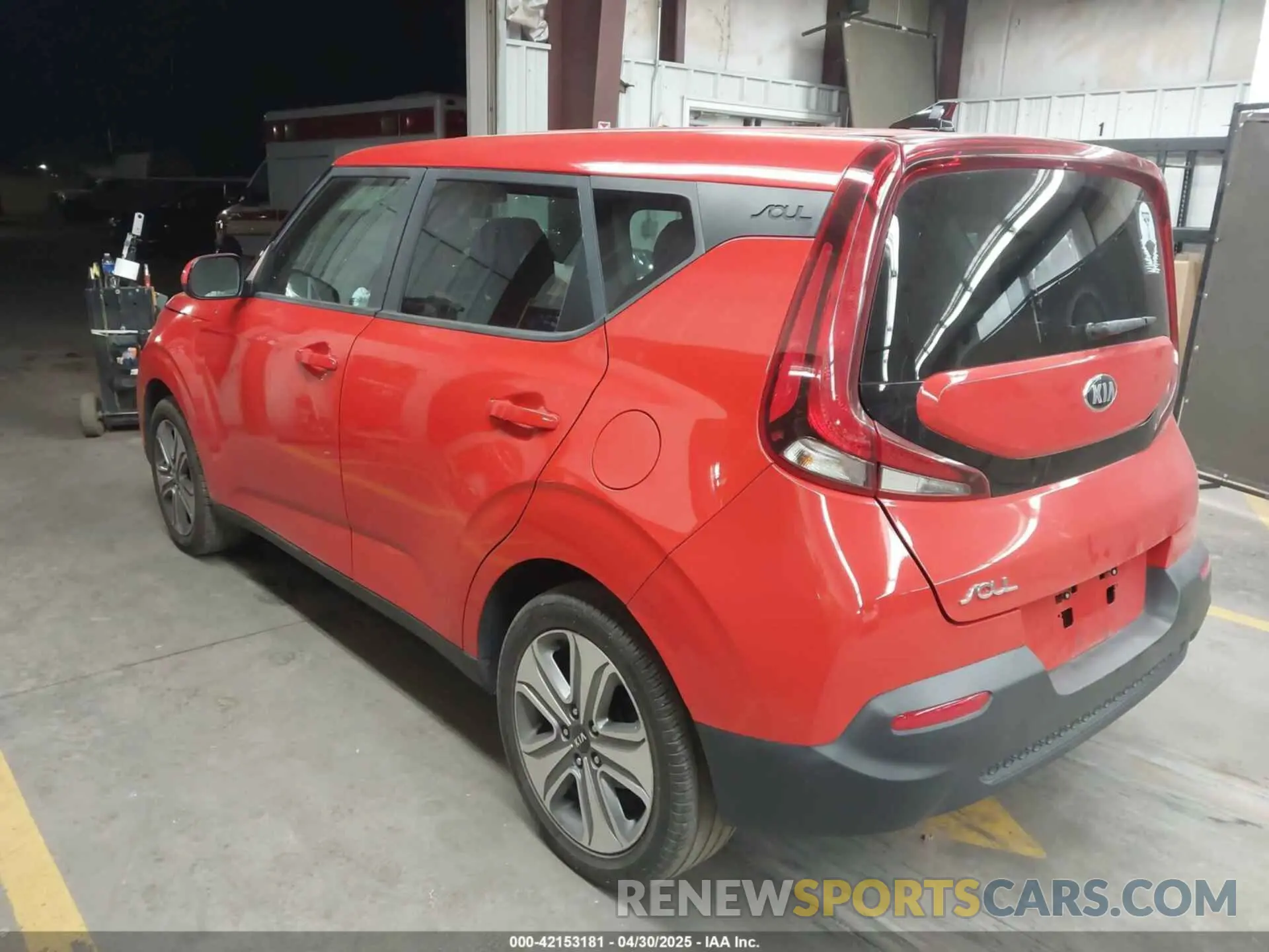 3 fotografías del automóvil dañado KNDJ23AU3L7702150 KIA SOUL 2020