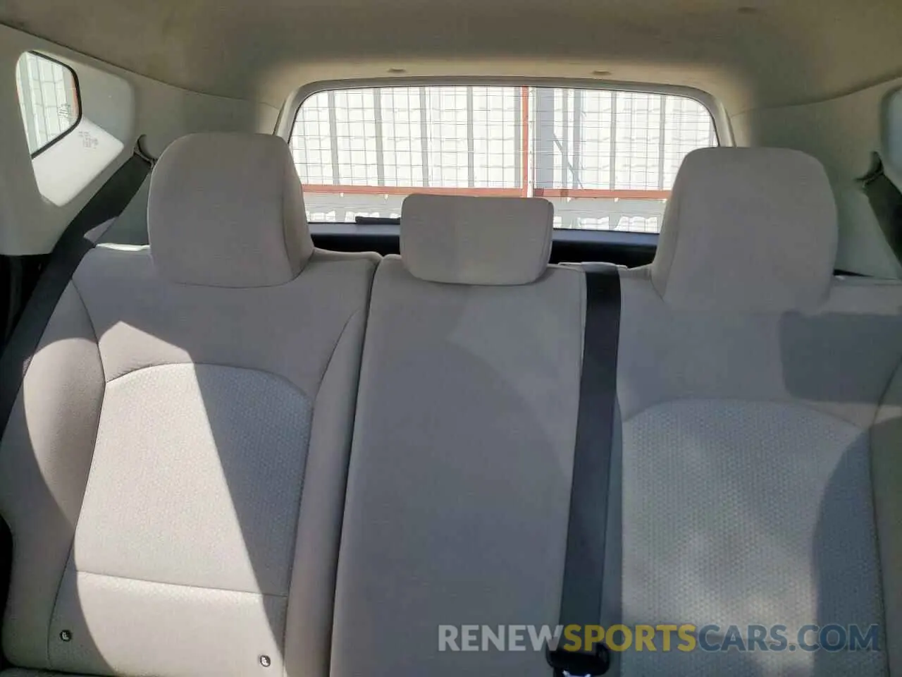10 fotografías del automóvil dañado KNDJ23AU3L7709504 KIA SOUL 2020