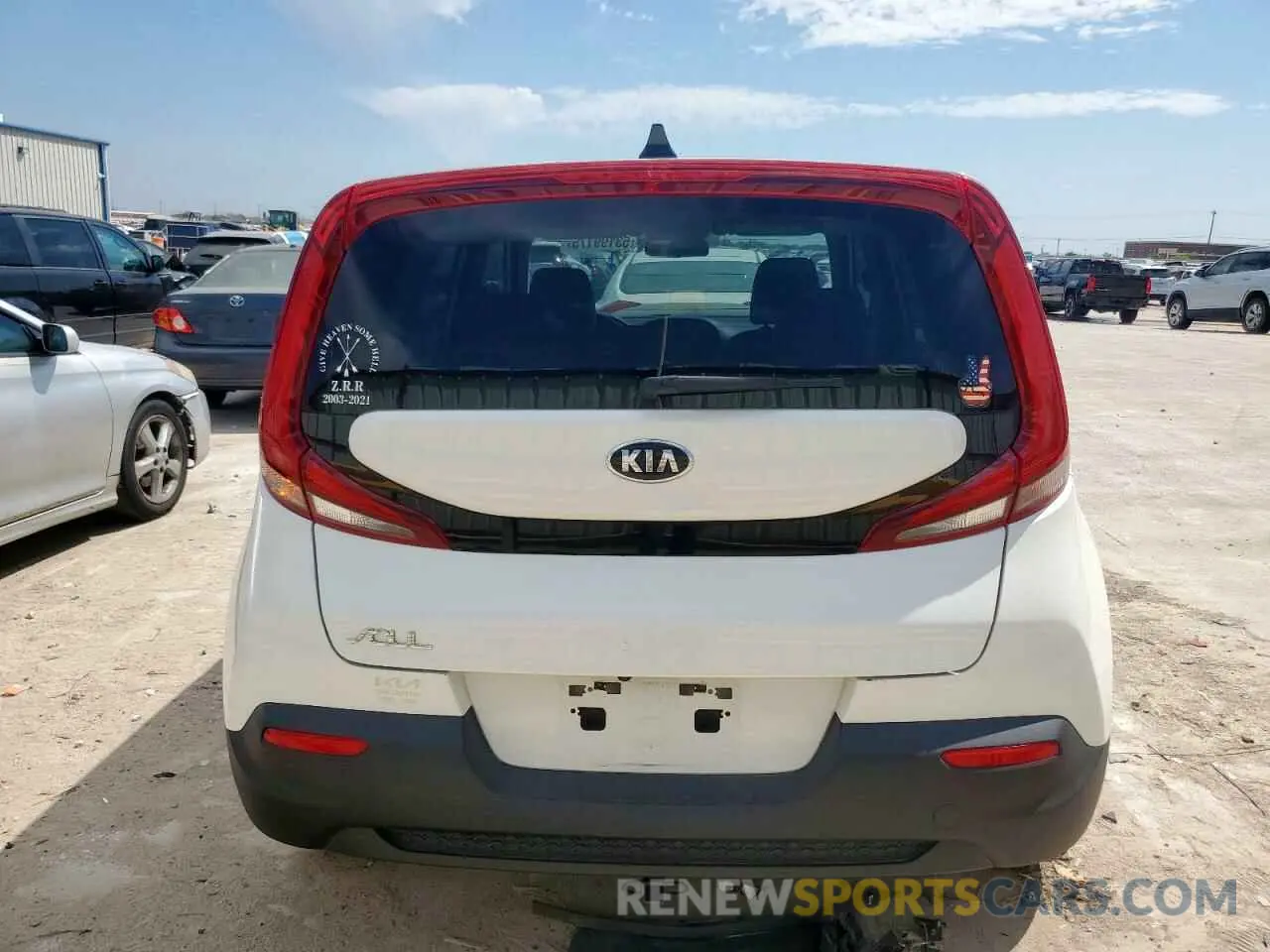 6 fotografías del automóvil dañado KNDJ23AU3L7709504 KIA SOUL 2020