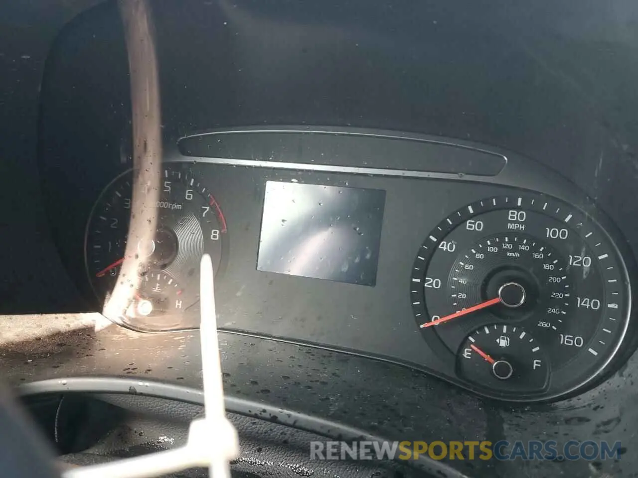 9 fotografías del automóvil dañado KNDJ23AU3L7716534 KIA SOUL 2020