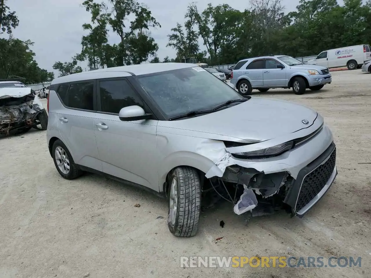 4 fotografías del automóvil dañado KNDJ23AU3L7716596 KIA SOUL 2020
