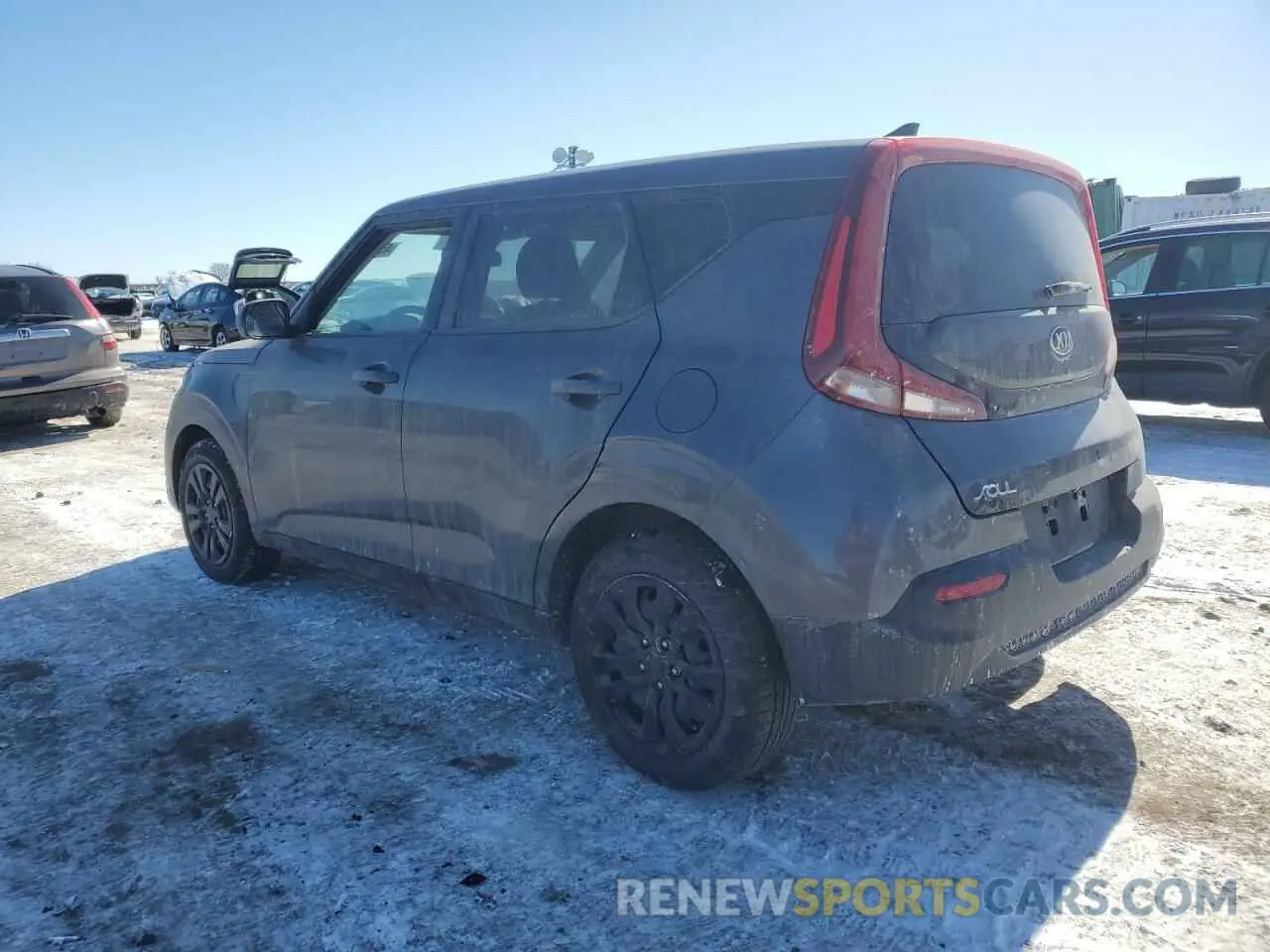 2 fotografías del automóvil dañado KNDJ23AU3L7727727 KIA SOUL 2020
