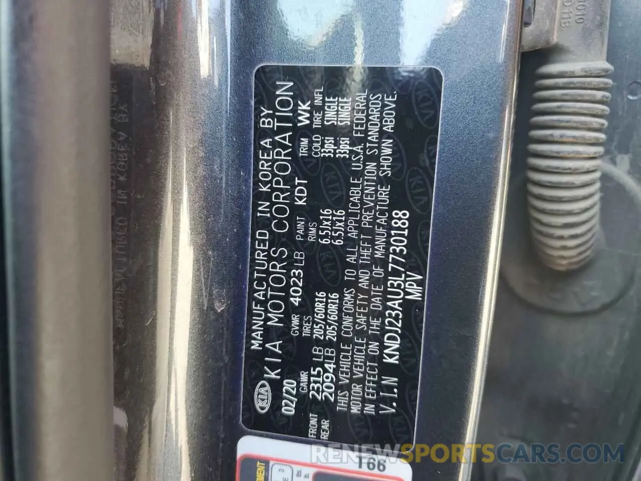 12 fotografías del automóvil dañado KNDJ23AU3L7730188 KIA SOUL 2020