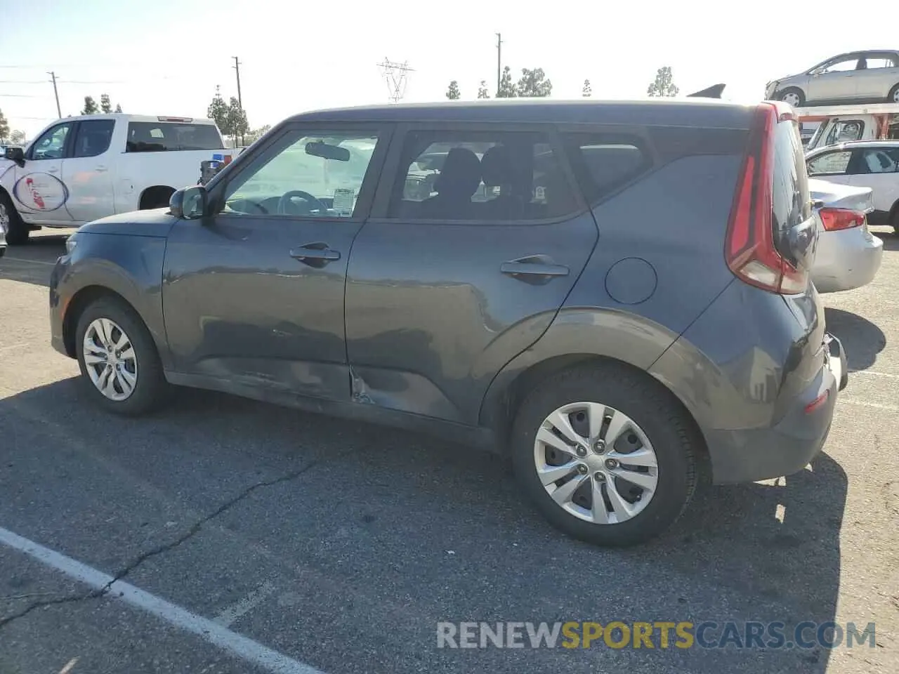 2 fotografías del automóvil dañado KNDJ23AU3L7730188 KIA SOUL 2020