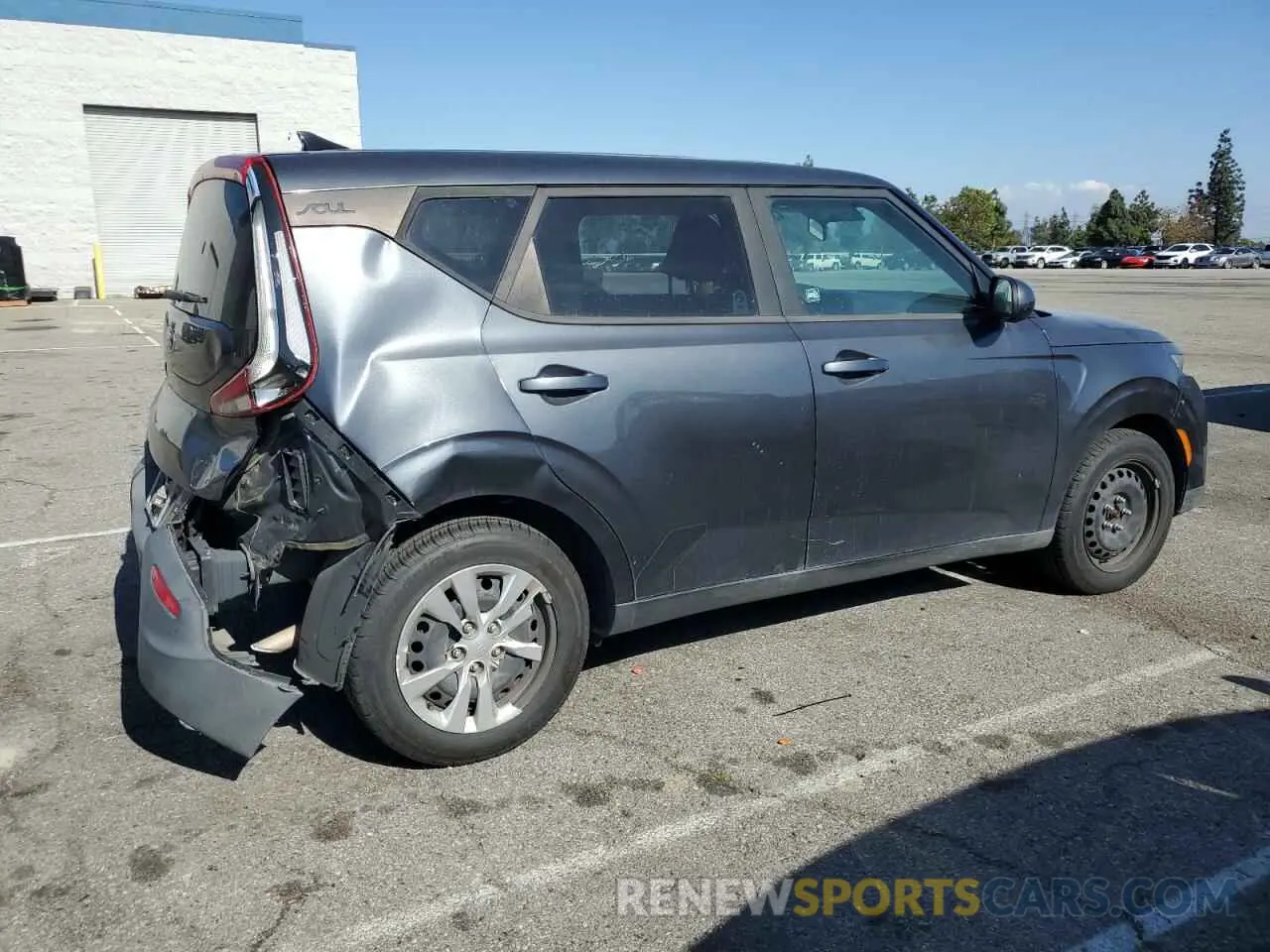3 fotografías del automóvil dañado KNDJ23AU3L7730188 KIA SOUL 2020
