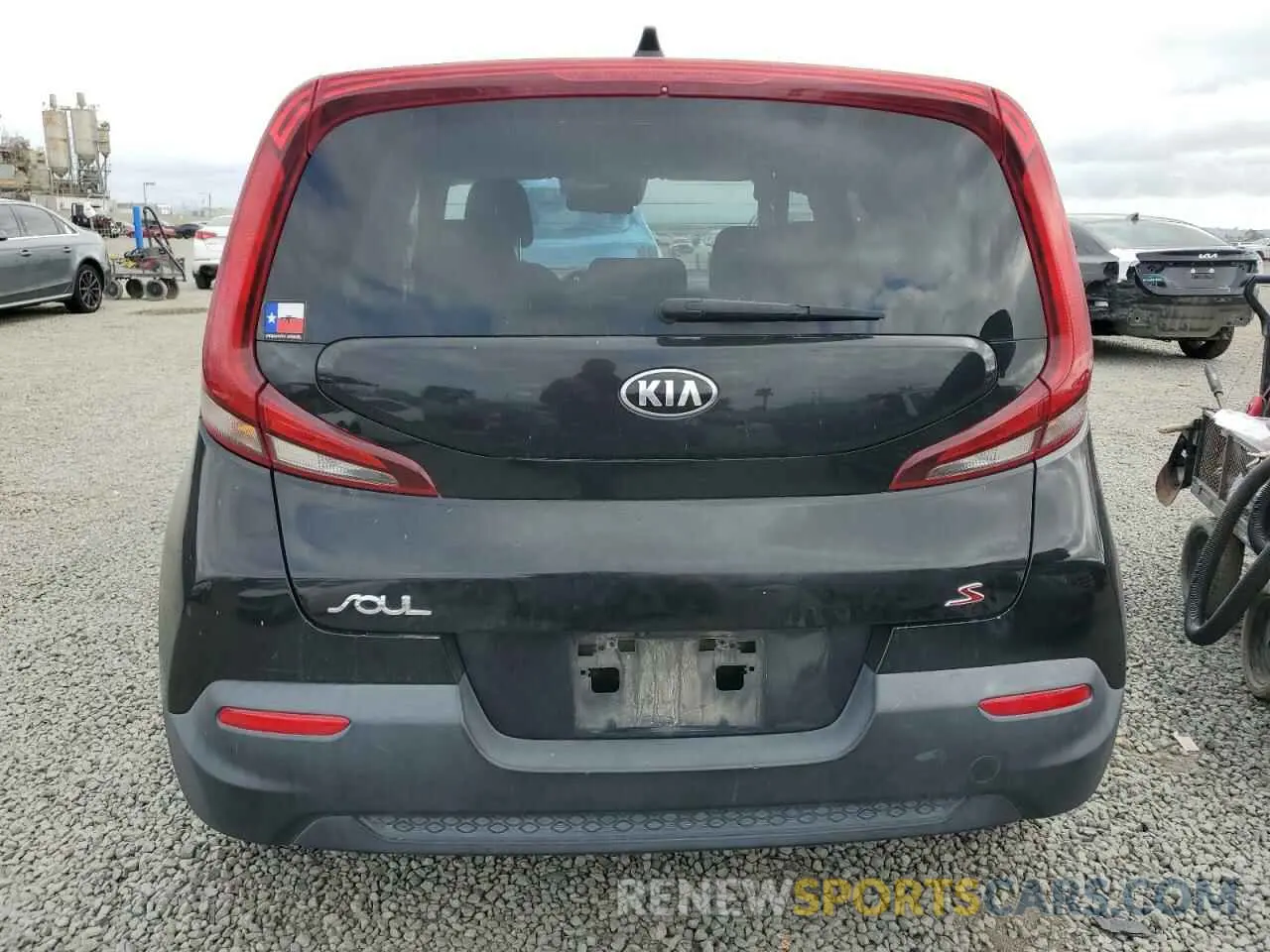 6 fotografías del automóvil dañado KNDJ23AU4L7013296 KIA SOUL 2020