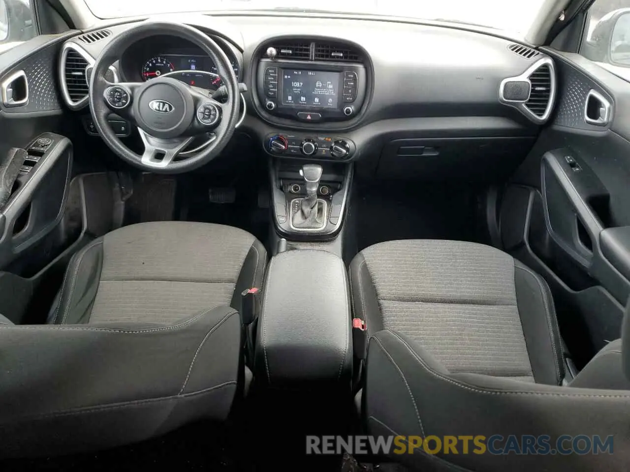 8 fotografías del automóvil dañado KNDJ23AU4L7013296 KIA SOUL 2020