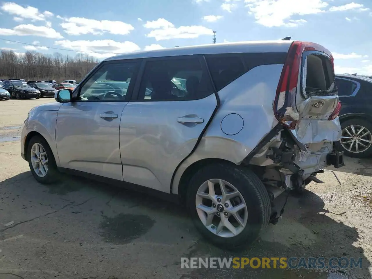 2 fotografías del automóvil dañado KNDJ23AU4L7015937 KIA SOUL 2020