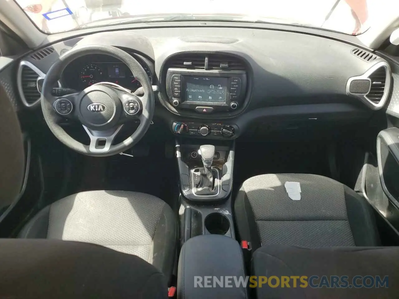 8 fotografías del automóvil dañado KNDJ23AU4L7068279 KIA SOUL 2020