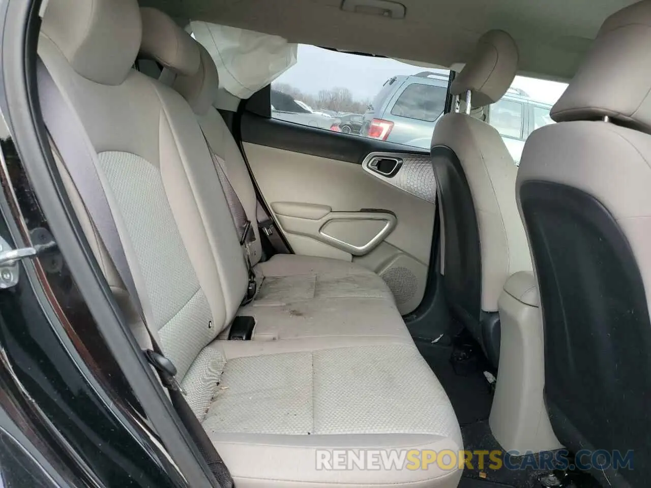 10 fotografías del automóvil dañado KNDJ23AU4L7071232 KIA SOUL 2020