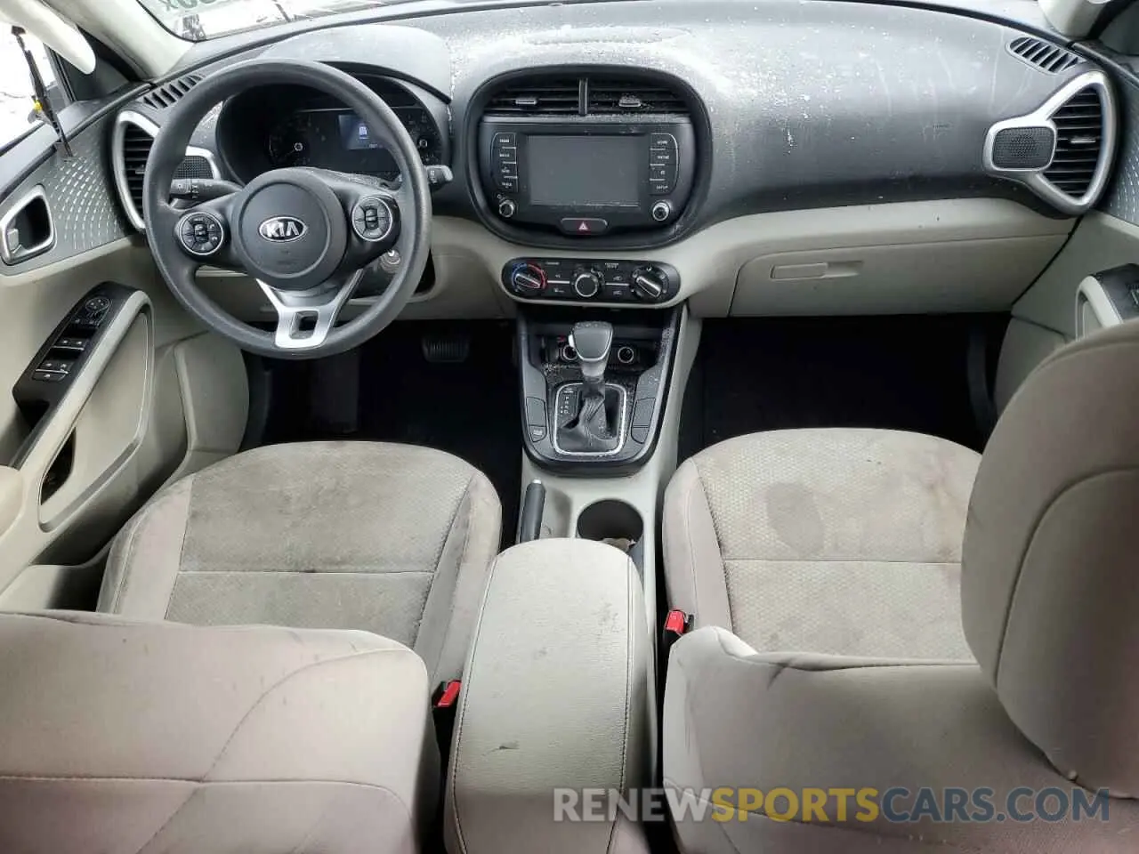 8 fotografías del automóvil dañado KNDJ23AU4L7071232 KIA SOUL 2020