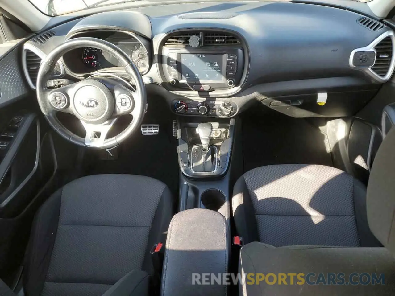 8 fotografías del automóvil dañado KNDJ23AU4L7081176 KIA SOUL 2020