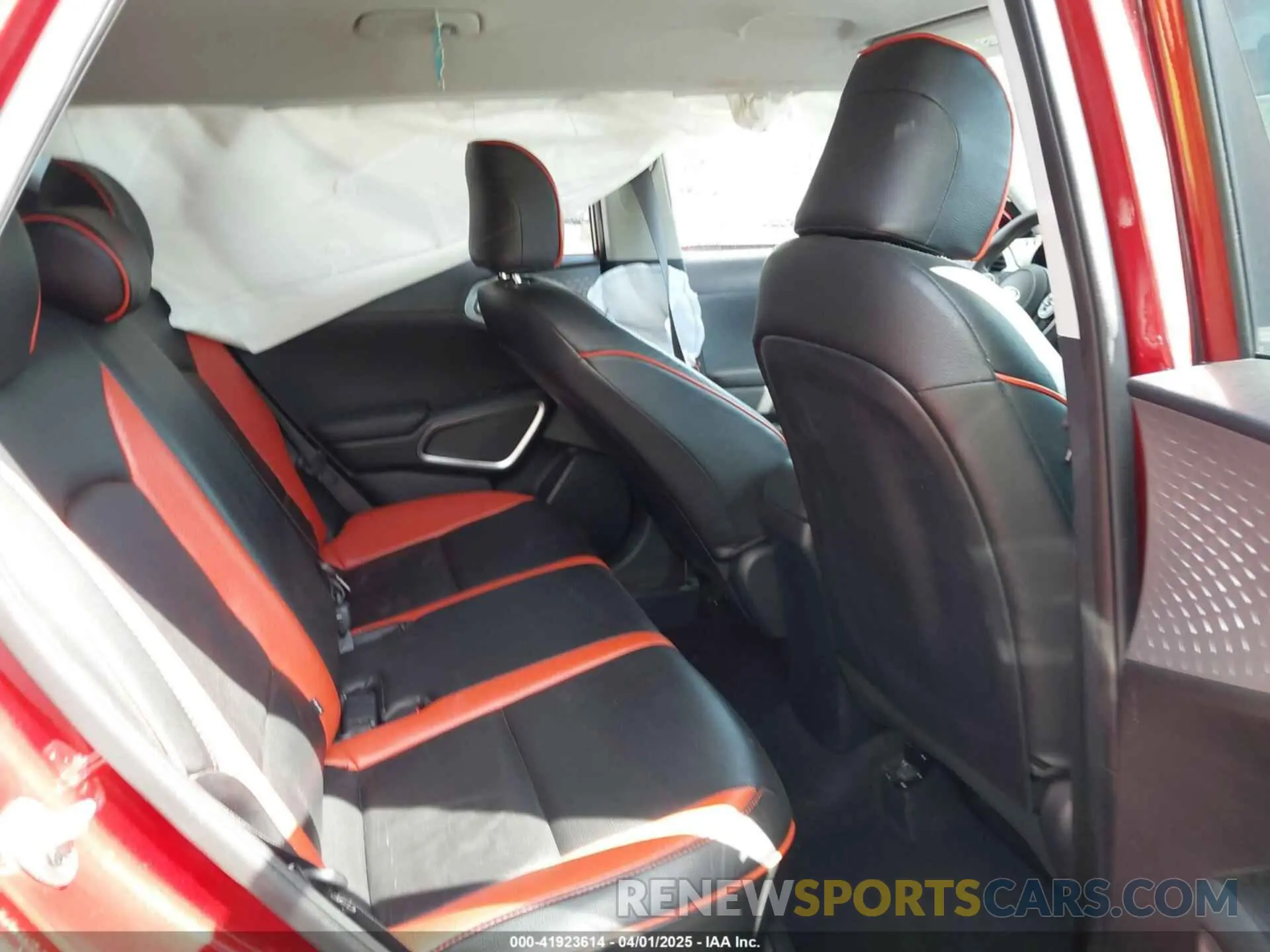 8 fotografías del automóvil dañado KNDJ23AU4L7083154 KIA SOUL 2020
