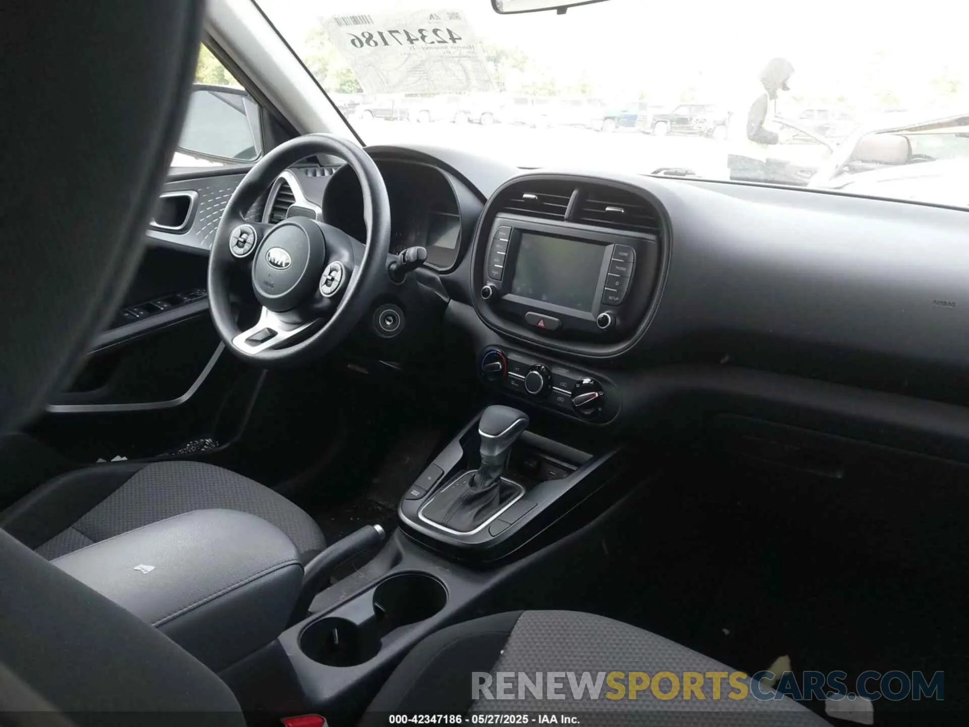 5 fotografías del automóvil dañado KNDJ23AU4L7089486 KIA SOUL 2020