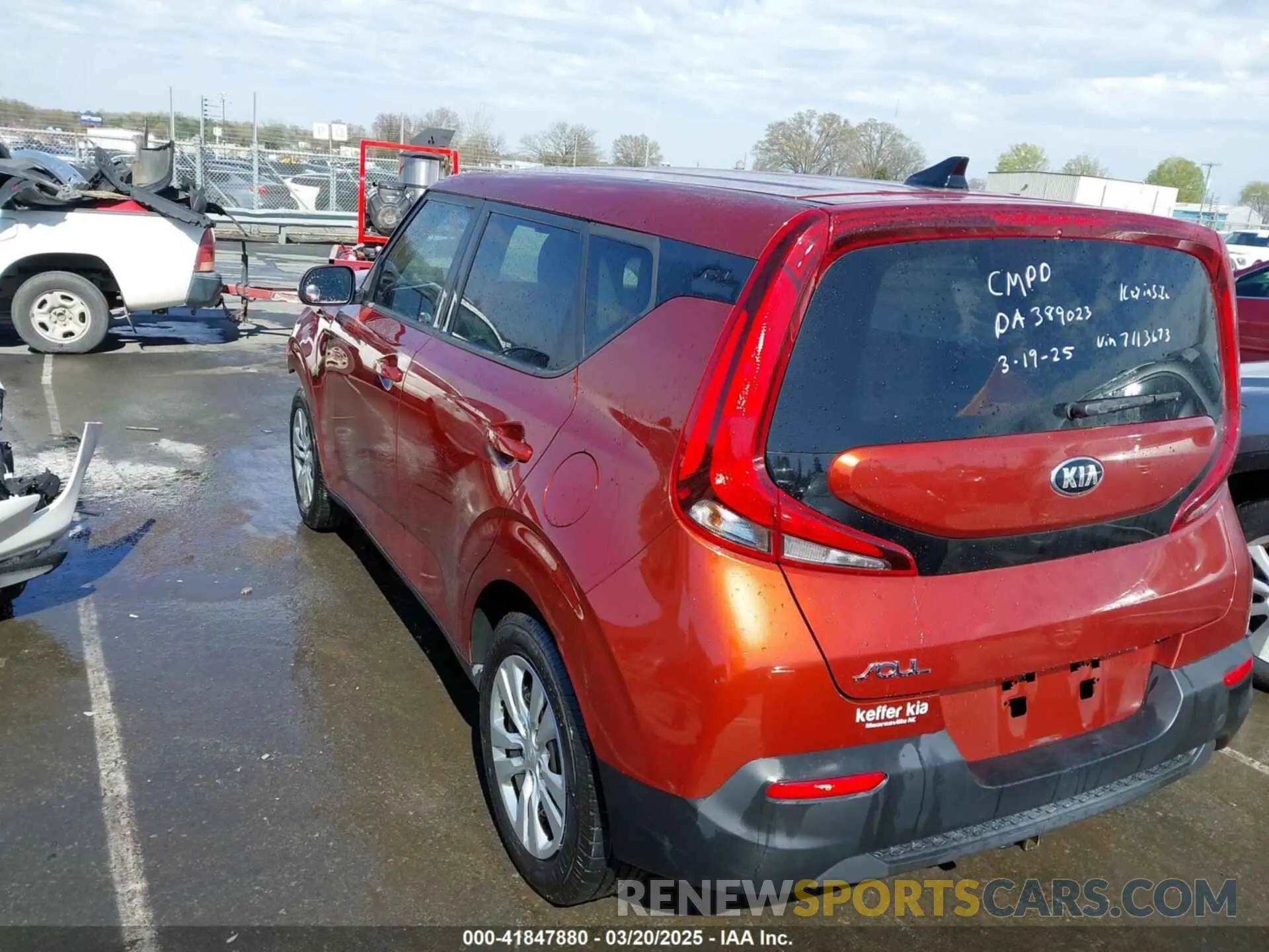 3 fotografías del automóvil dañado KNDJ23AU4L7113673 KIA SOUL 2020