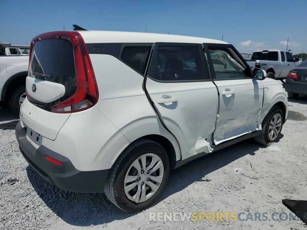 3 fotografías del automóvil dañado KNDJ23AU4L7120333 KIA SOUL 2020