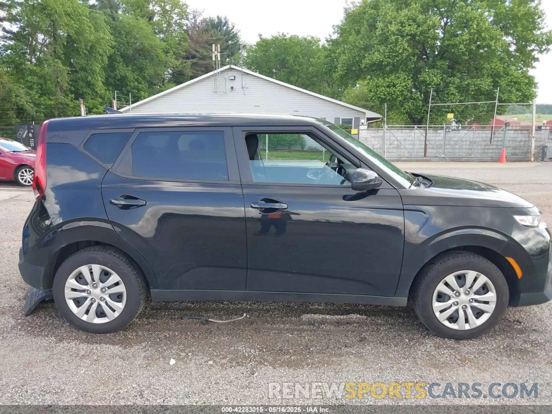 14 fotografías del automóvil dañado KNDJ23AU4L7724321 KIA SOUL 2020