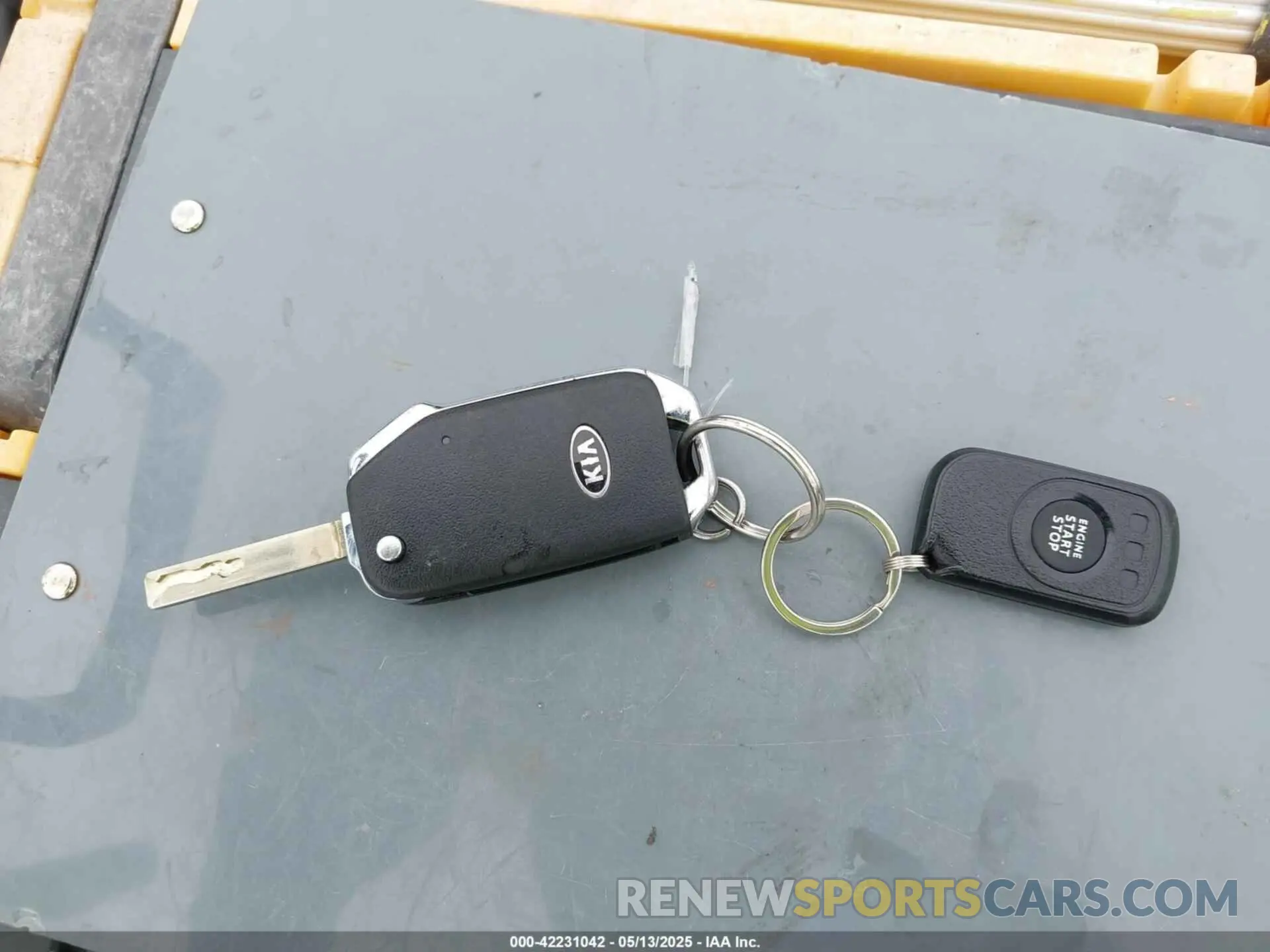 11 fotografías del automóvil dañado KNDJ23AU5L7022217 KIA SOUL 2020