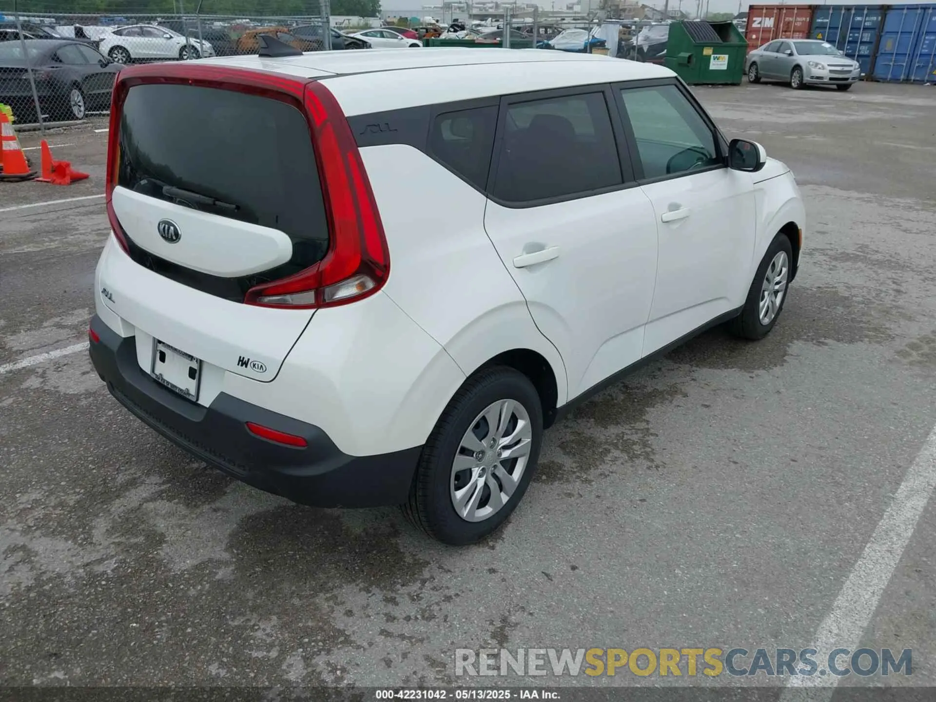 4 fotografías del automóvil dañado KNDJ23AU5L7022217 KIA SOUL 2020