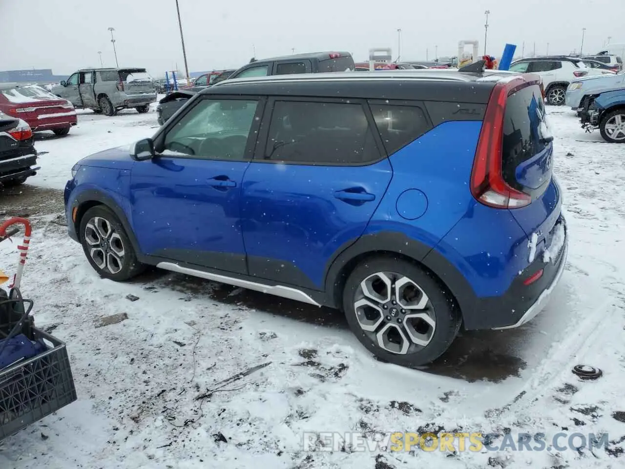 2 fotografías del automóvil dañado KNDJ23AU5L7034741 KIA SOUL 2020