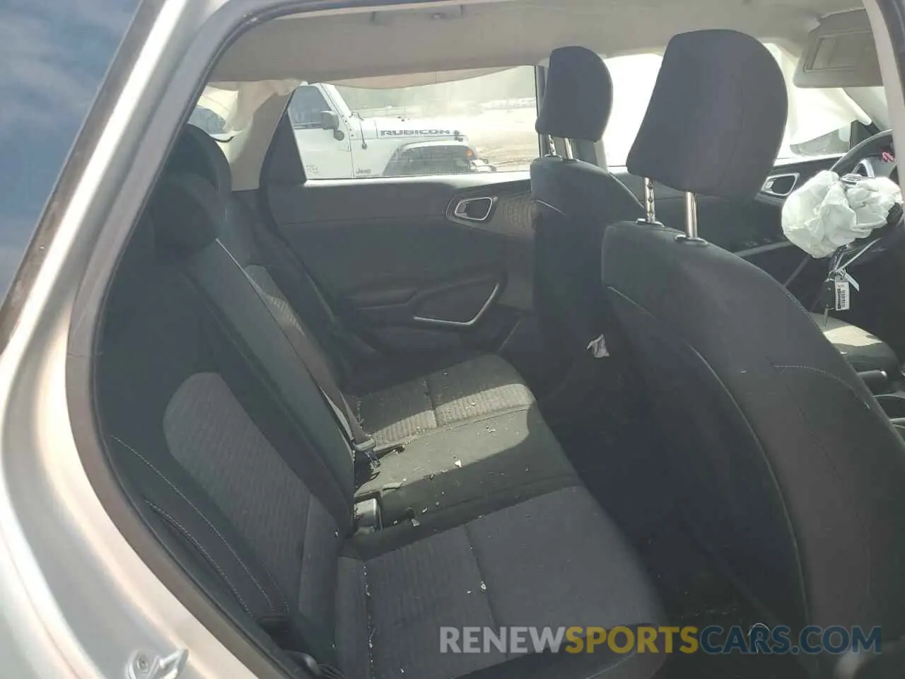 10 fotografías del automóvil dañado KNDJ23AU5L7038742 KIA SOUL 2020