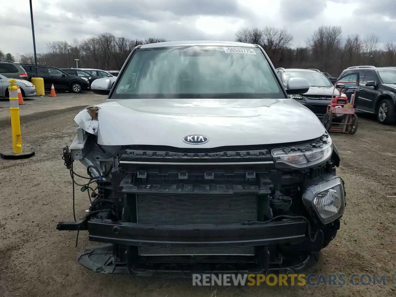 5 fotografías del automóvil dañado KNDJ23AU5L7046940 KIA SOUL 2020