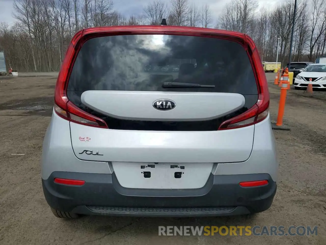 6 fotografías del automóvil dañado KNDJ23AU5L7046940 KIA SOUL 2020