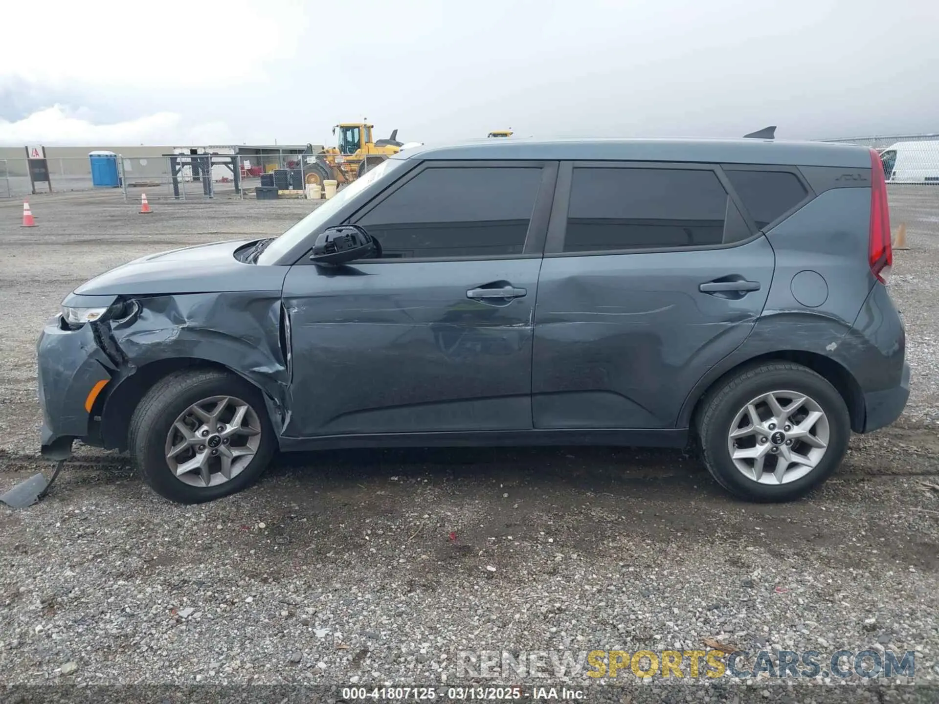 14 fotografías del automóvil dañado KNDJ23AU5L7053547 KIA SOUL 2020