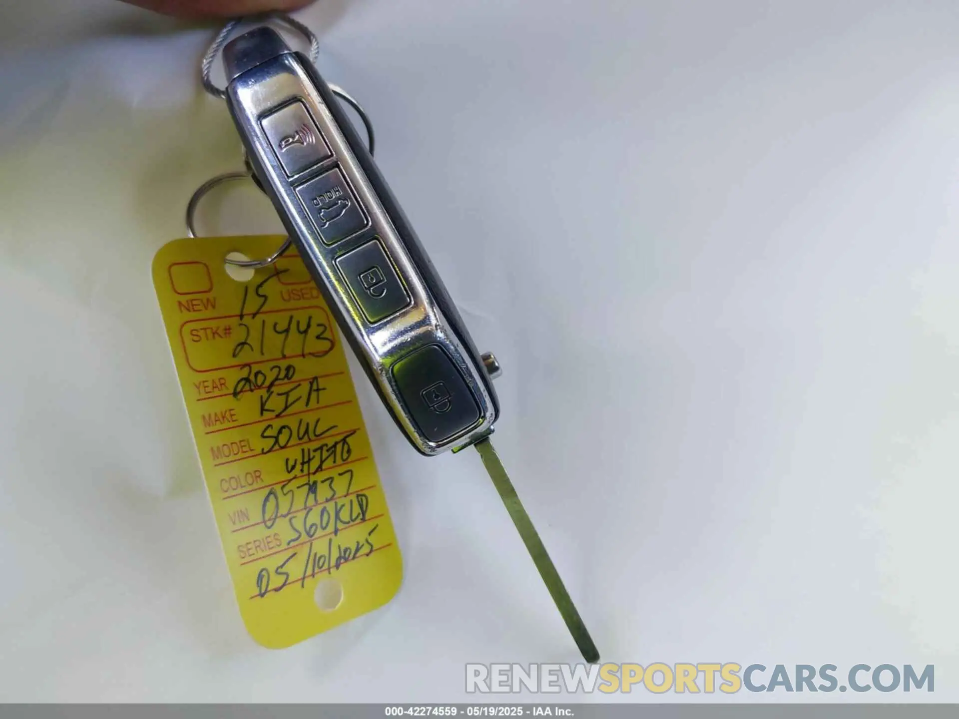 11 fotografías del automóvil dañado KNDJ23AU5L7057937 KIA SOUL 2020