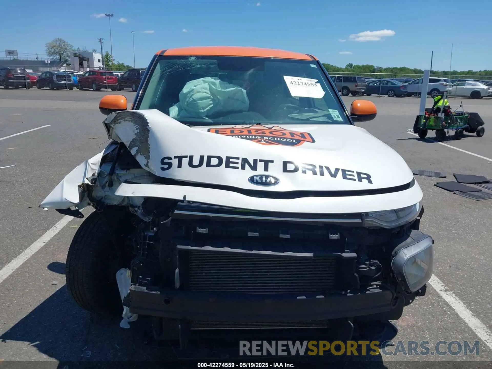 12 fotografías del automóvil dañado KNDJ23AU5L7057937 KIA SOUL 2020