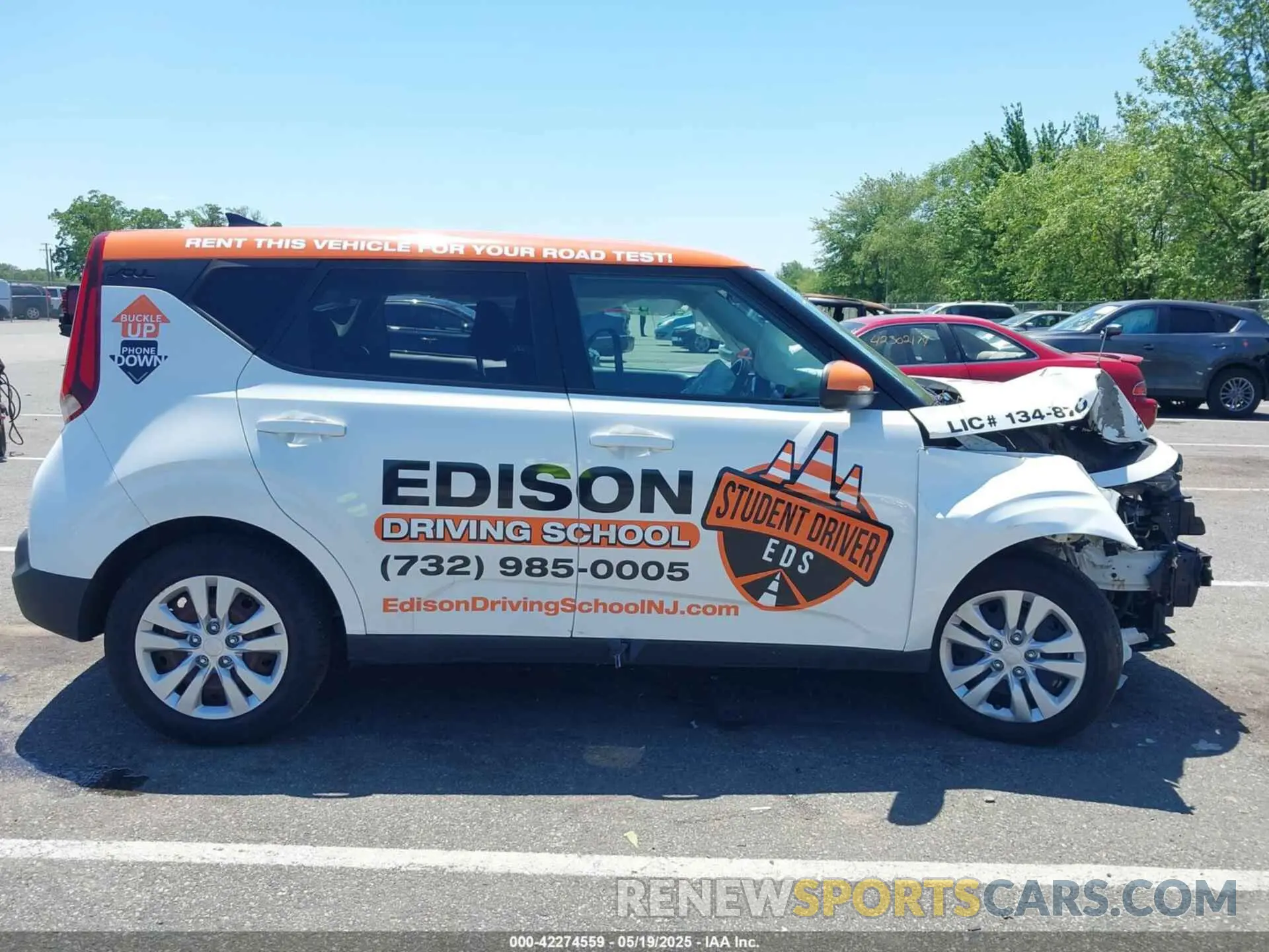 13 fotografías del automóvil dañado KNDJ23AU5L7057937 KIA SOUL 2020