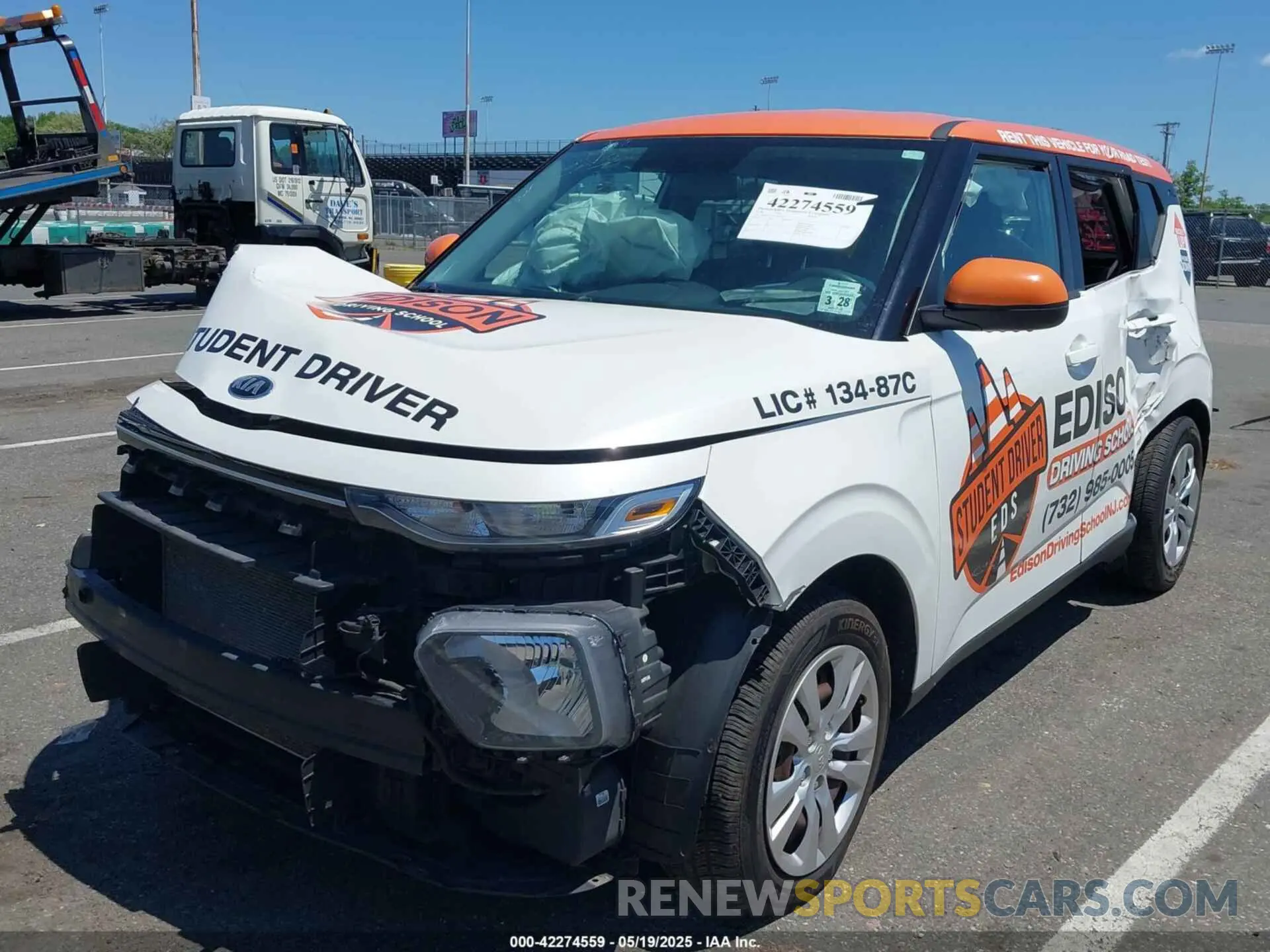 2 fotografías del automóvil dañado KNDJ23AU5L7057937 KIA SOUL 2020