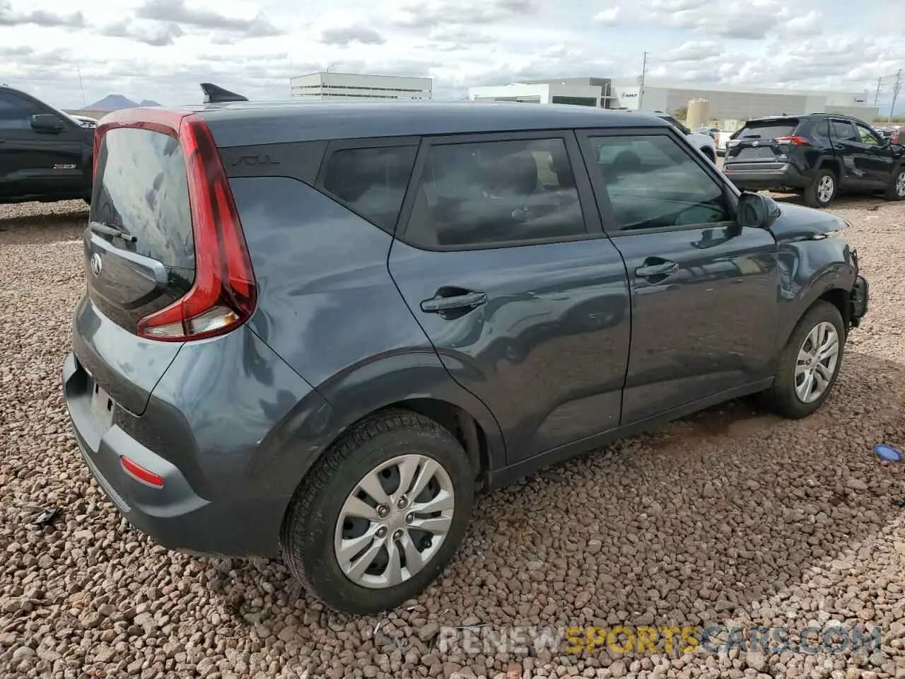 3 fotografías del automóvil dañado KNDJ23AU5L7107980 KIA SOUL 2020