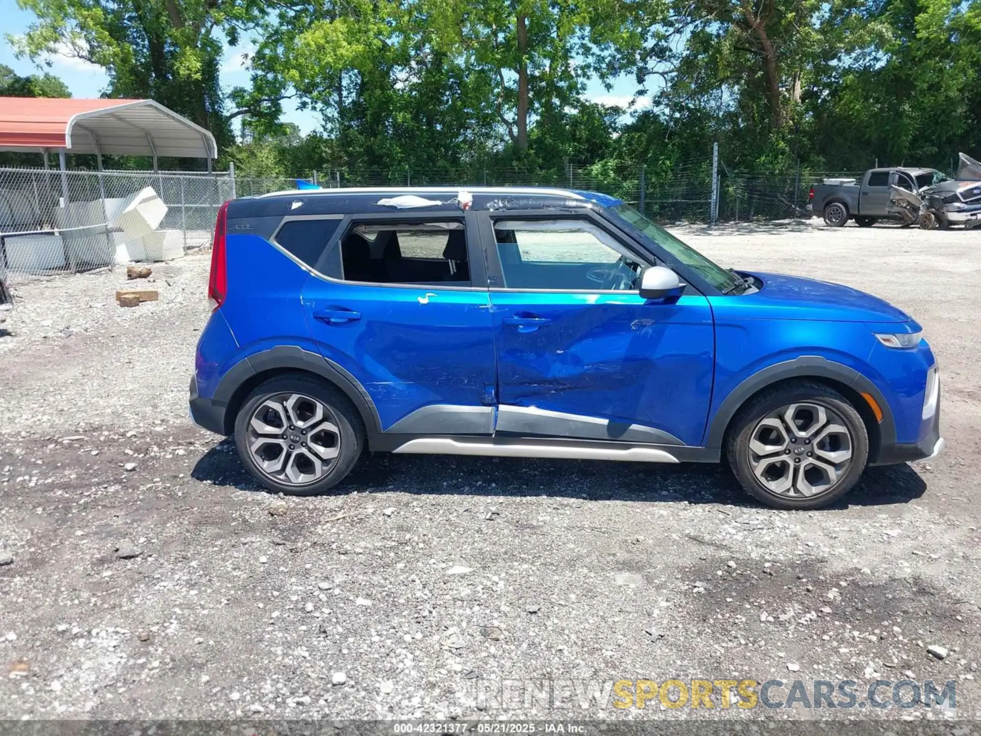 13 fotografías del automóvil dañado KNDJ23AU5L7109485 KIA SOUL 2020