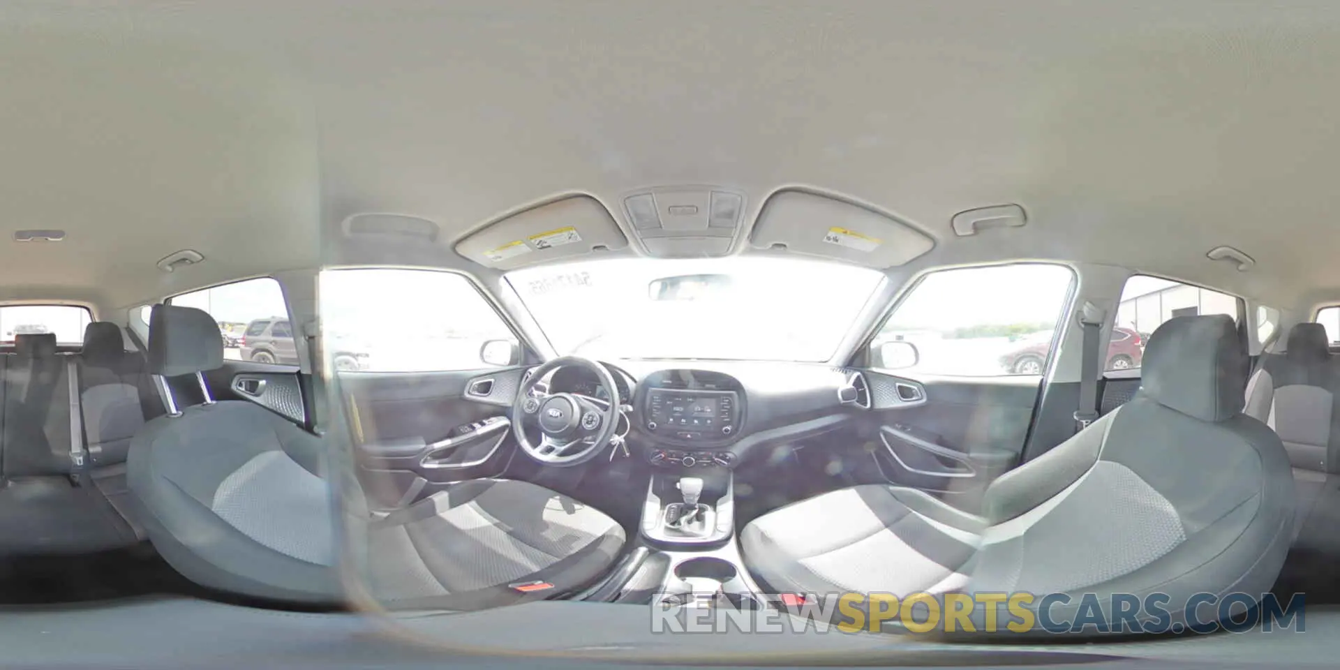 15 fotografías del automóvil dañado KNDJ23AU5L7121720 KIA SOUL 2020