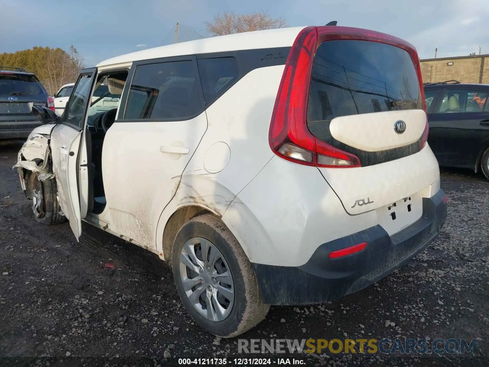 3 fotografías del automóvil dañado KNDJ23AU5L7703963 KIA SOUL 2020