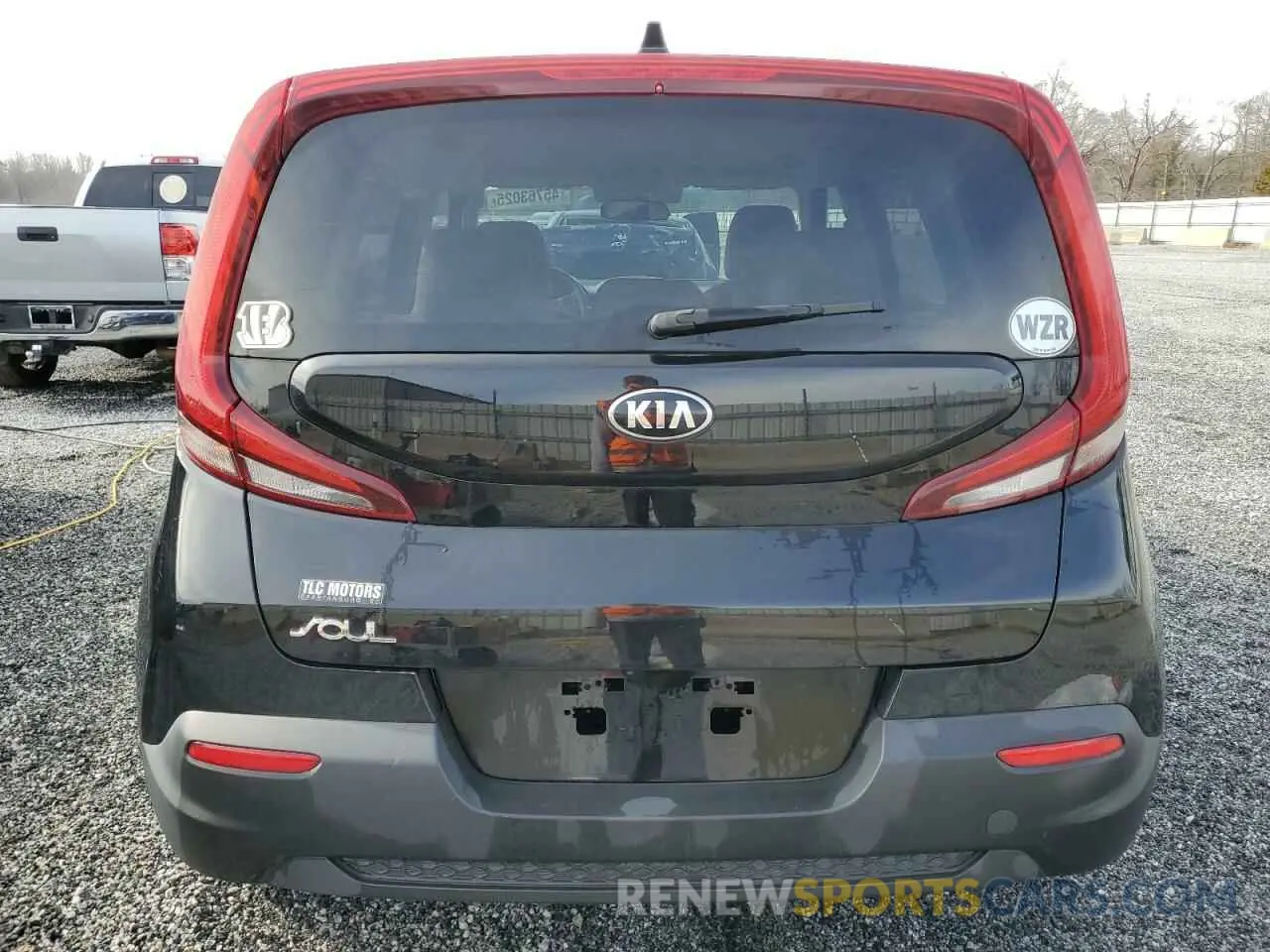 6 fotografías del automóvil dañado KNDJ23AU5L7713134 KIA SOUL 2020