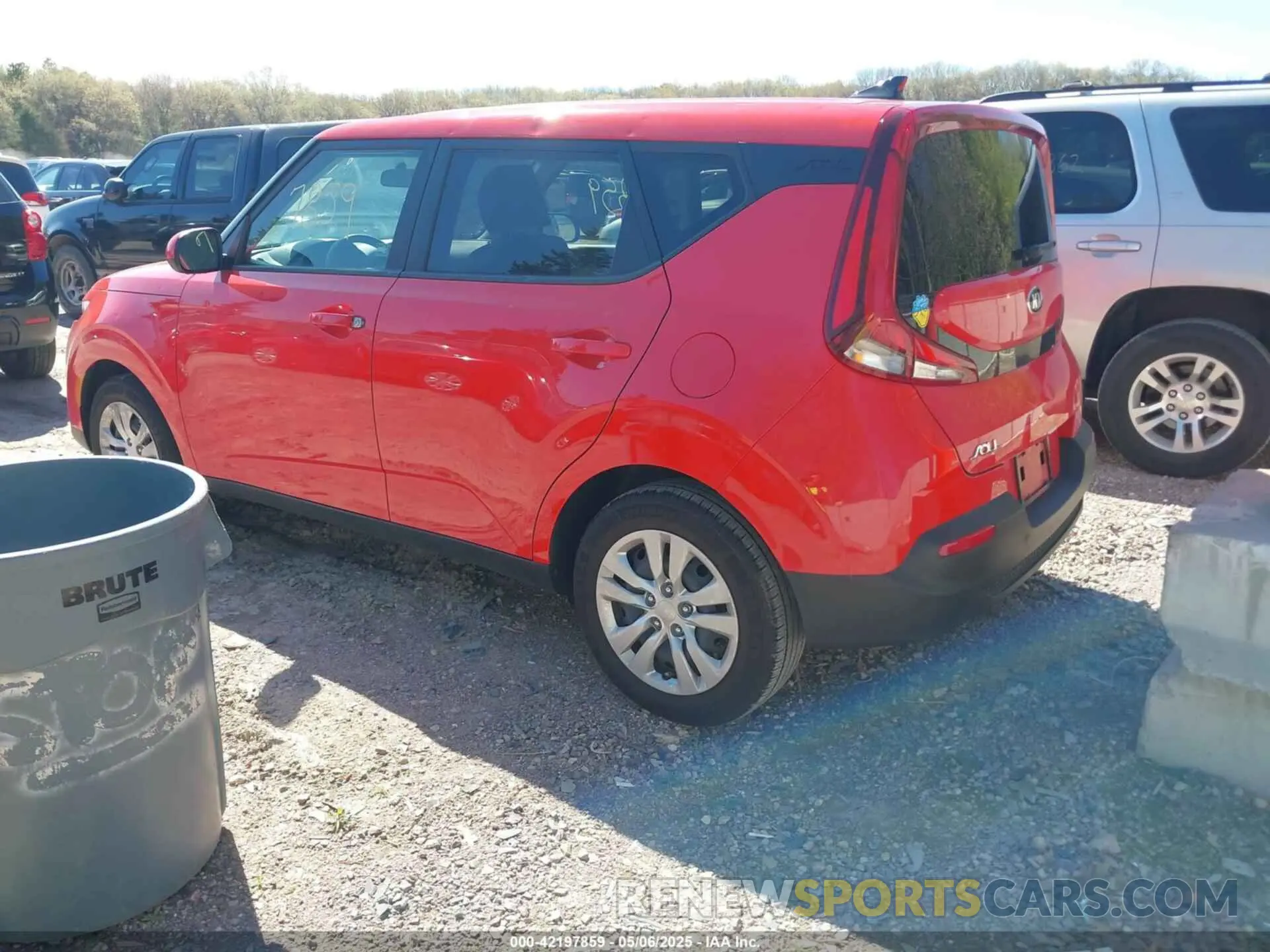 3 fotografías del automóvil dañado KNDJ23AU5L7713697 KIA SOUL 2020